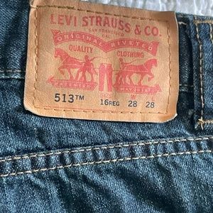 Levi’s size 16 28x28 new never been worn. Do not have tags. Slim straight